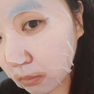리브얼 | LIVALL 바이오셀룰로오스 마스크 레스트 앤 글로우 33ml  x 3개입 — 5점을 준 리뷰어가 2022년 6월 올린 사용 사진