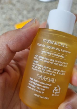 체르엠 스템앤셀 비타민 브라이트닝 에센스 30ml 1개 — 5점을 준 리뷰어가 2021년 12월 올린 사용 사진