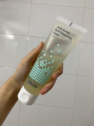 닥터에프파이브 젤리스크럽 소프트 클렌징폼 120ml — 5점을 준 리뷰어가 2022년 5월 올린 사용 사진