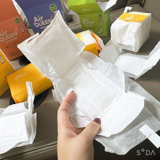 에어퀸 뉴브레스 유기농 생리대 4종 (팬티라이너 20P + 중형 10P + 대형 10P + 오버나이트 8P)_체험단 2차 — 4점을 준 리뷰어가 2024년 11월 올린 사용 사진