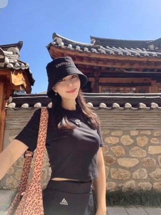 [스테이피플] STAYPEOPLE BUCKET HAT (BLACK) — 5점을 준 리뷰어가 2022년 9월 올린 사용 사진