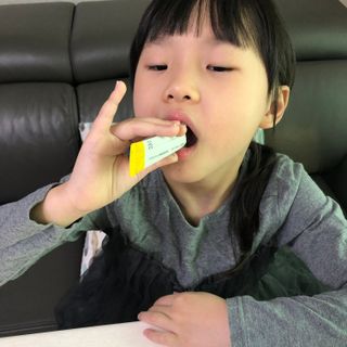 잇츠핏 프로바이오틱스 키즈 유산균 — 5점을 준 리뷰어가 2021년 3월 올린 사용 사진