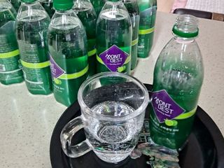 몽베스트 Montbest with Sparkling water Lime20병 — 5점을 준 리뷰어가 2022년 8월 올린 사용 사진