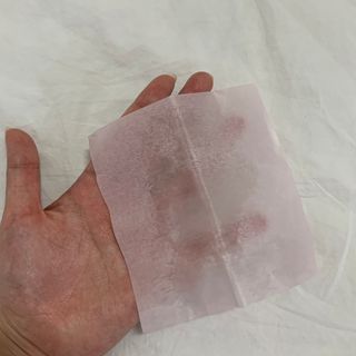 [갸스비] 메이크업은 그대로, 피지만 쏙 - BB킵 오일컨트롤 파우더 페이퍼 — 4점을 준 리뷰어가 2021년 6월 올린 사용 사진