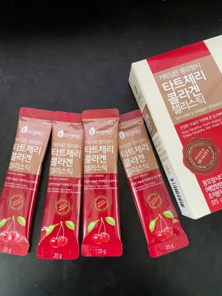 자연에온 가득담은 몽모랑시 타트체리 콜라겐 젤리스틱 — 3.5점을 준 리뷰어가 2021년 1월 올린 사용 사진