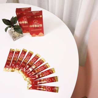 힘내라김홍삼 하루홍삼정스틱 10g x 30포 — 5점을 준 리뷰어가 2021년 5월 올린 사용 사진