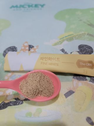 디오르 파인화이트 & 버닝레드 — 5점을 준 리뷰어가 2022년 1월 올린 사용 사진