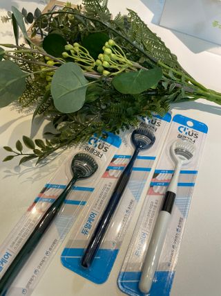 크리오 클리어스 혀백태제거 구취관리 혀클리너 — 5점을 준 리뷰어가 2021년 3월 올린 사용 사진