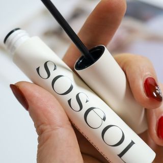 더소설 소설 블랙아이래쉬 세럼 10g(SOSEOL BLACK EYELASH SERUM 10g) — 5점을 준 리뷰어가 2023년 12월 올린 사용 사진