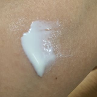 프리마인 선크림만 바꿨을 뿐인데 매일 물 2L챙겨먹고 기초케어 완벽하게 한 물빛피부 완성,셀라브UV프로텍터 — 5점을 준 리뷰어가 2023년 7월 올린 사용 사진