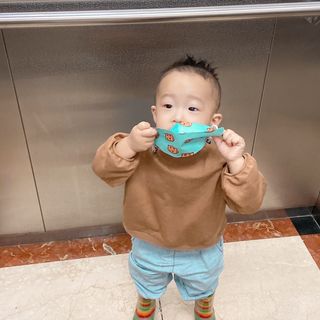 [숨그림]  덴탈마스크 짱구 우리아이 그리고 내가 쓰는 믿을수있는 케릭터 마스크  16종 — 5점을 준 리뷰어가 2021년 10월 올린 사용 사진