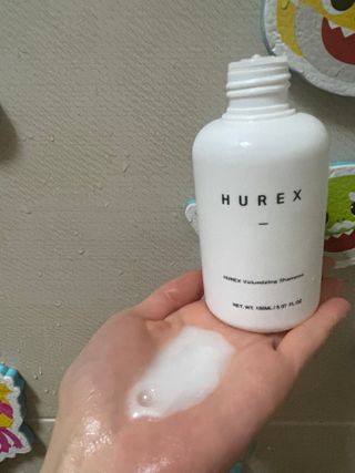 [HUREX] 휴렉스 볼류마이징 탈모완화 기능성 샴푸 150ml x 2개 — 5점을 준 리뷰어가 2021년 9월 올린 사용 사진