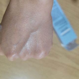 나우 [리브엠]피부 속부터 겹겹이, 촘촘하게! 워터핏8중 수분착붙 크림 — 5점을 준 리뷰어가 2025년 5월 올린 사용 사진