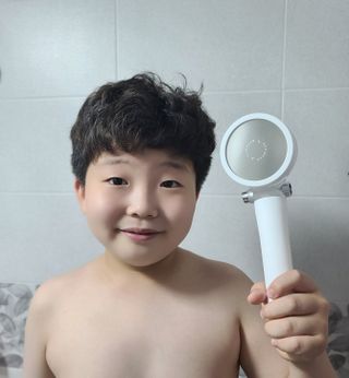 바디빔 더블클린 비타 샤워기 — 5점을 준 리뷰어가 2021년 8월 올린 사용 사진
