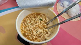 NISSIN 닛신 컵누들  4종 - 씨푸드오리지날, 씨푸드 스파이시, 씨푸드 커리, 씨푸드 XO소스 — 5점을 준 리뷰어가 2022년 11월 올린 사용 사진