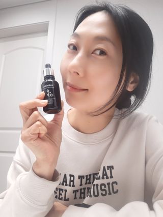 코매료 셀인키 리바이탈 퍼펙트 세럼 2종(천연오일100프로+순수비타민c150,000ppm) — 5점을 준 리뷰어가 2024년 2월 올린 사용 사진