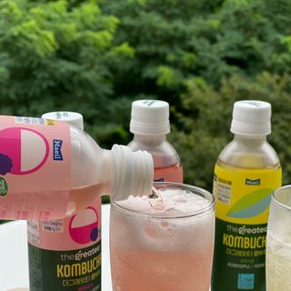 더그레잇티 콤부차 [매일유업] 더그레잇티 44kcal 콤부차 300ml *12개입 (오리지널 6개+베리리치 6개) — 5점을 준 리뷰어가 2023년 7월 올린 사용 사진