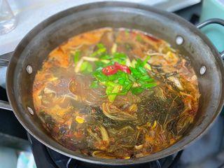 요리반상회 용문해장국 2팩 + 뚝배기 1개 — 4점을 준 리뷰어가 2021년 3월 올린 사용 사진