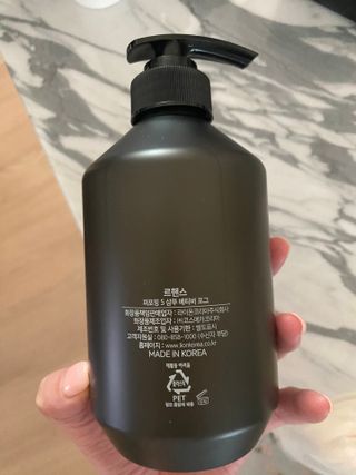 르핸스 퍼포밍 5 샴푸 비반트 포렛/베티버 포그 — 5점을 준 리뷰어가 2022년 12월 올린 사용 사진