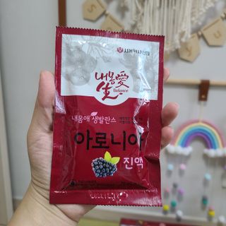 서울약사신협_내몸애생발란스아로니아_70ml x 30포 — 5점을 준 리뷰어가 2021년 7월 올린 사용 사진