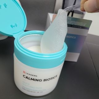 리더스코스메틱 리더스 카밍 바이오틱스 퀵 수딩 패드 — 5점을 준 리뷰어가 2022년 5월 올린 사용 사진