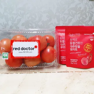 레드닥터 완숙토마토 + 통째로 동결건조한 대추방울토마토 — 5점을 준 리뷰어가 2022년 12월 올린 사용 사진