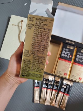 서울약사신협_투데이홍삼정플러스스틱_10g x 30포 — 5점을 준 리뷰어가 2021년 2월 올린 사용 사진