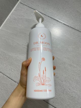 프리[닥터문] 유산균 락토케어 질경초 여성청결제 1000ml (젤타입) — 5점을 준 리뷰어가 2022년 6월 올린 사용 사진