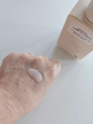 로우퀘스트 베리어 인핸싱 토너투에센스 200ml — 5점을 준 리뷰어가 2023년 11월 올린 사용 사진