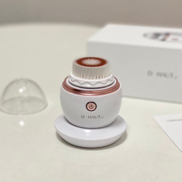 디하우트랩 클렌징 피부관리기 진동클렌저 실리콘+2종 인조모 브러시 리뷰 사진