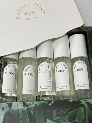 디어포레스트 [5개세트] 숲속의 하루 패브릭미스트 (섬유향수/ 룸스프레이) 50ml 5개 — 5점을 준 리뷰어가 2022년 8월 올린 사용 사진