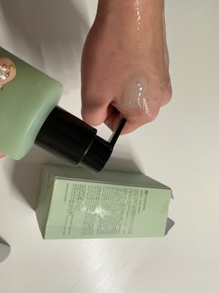 프리마인 메이크업과 들뜨는 각질까지 한방에 깐달걀로! 순하기까지한 셀베이스 그린티클렌저(200ml) — 5점을 준 리뷰어가 2023년 1월 올린 사용 사진