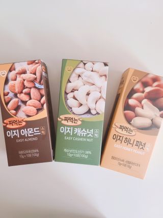 짜먹는 이지견과 짜먹는 이지아몬드, 짜먹는 이지허니피넛, 짜먹는 이지캐슈넛 각 10g X  10포 — 5점을 준 리뷰어가 2021년 2월 올린 사용 사진