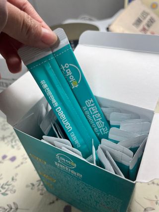 [유산균] 오마이락 장편한습관 프로바이오틱스 30P — 5점을 준 리뷰어가 2022년 11월 올린 사용 사진