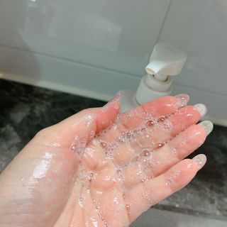 로우퀘스트 베리어 인핸싱 클렌저 190ml — 4점을 준 리뷰어가 2023년 10월 올린 사용 사진