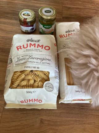 이탈리안 프리미엄 파스타 룸모 Rummo 파스타 2종 + 바질 페스토 + 블랙 트러플 페이스트 — 5점을 준 리뷰어가 2021년 7월 올린 사용 사진