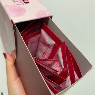 헬스업_쁘띠쁘띠석류콜라겐젤리_20g x 14포 — 5점을 준 리뷰어가 2021년 2월 올린 사용 사진