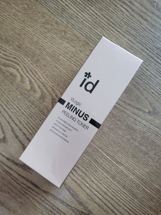 아이디플라코스메틱 아이디 브이로직 마이너스 필링 토너 110ml — 5점을 준 리뷰어가 2022년 5월 올린 사용 사진