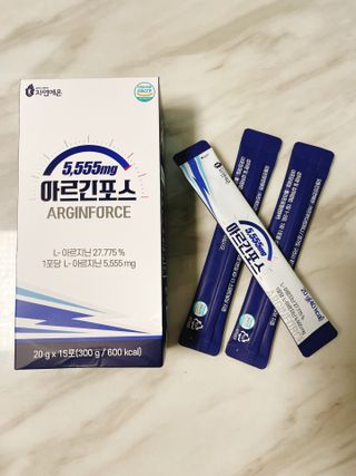 자연에온 아르긴포스 L-아르기닌 5555mg 스틱 15개입 1박스 — 4.5점을 준 리뷰어가 2021년 5월 올린 사용 사진