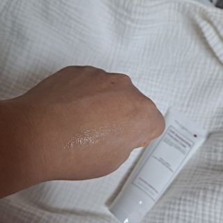 셀프 모이스처라이징 프로텍션 크림 셀프 모이스처라이징 프로텍션크림 — 5점을 준 리뷰어가 2022년 4월 올린 사용 사진