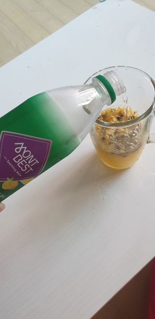몽베스트 Montbest with Sparkling water Lemon OR Lime 20병(랜덤) — 5점을 준 리뷰어가 2021년 10월 올린 사용 사진