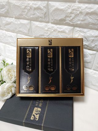 헬스업_천명진프리미엄홍삼스틱_10ml x 30포 — 5점을 준 리뷰어가 2021년 3월 올린 사용 사진