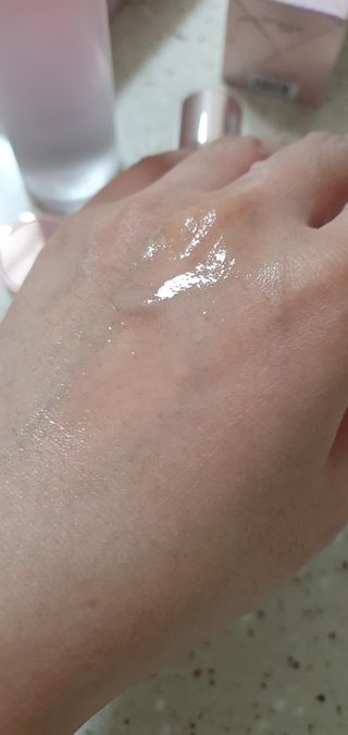 리엔케이 핑크 볼륨 래디언스 컬러크림 스페셜 에디션 3종 — 4점을 준 리뷰어가 2022년 10월 올린 사용 사진