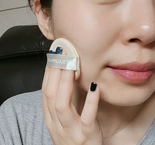 [트라움하프트] 컴포트 핏 쿠션 — 4.5점을 준 리뷰어가 2022년 11월 올린 사용 사진