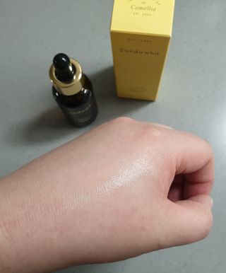 스킨큐어 산다화 비타민c 화이트닝 에센스 30ml — 5점을 준 리뷰어가 2023년 7월 올린 사용 사진