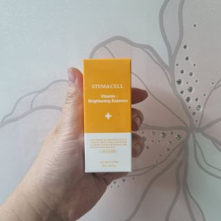 체르엠 스템앤셀 비타민 브라이트닝 에센스 30ml 1개 — 5점을 준 리뷰어가 2021년 12월 올린 사용 사진