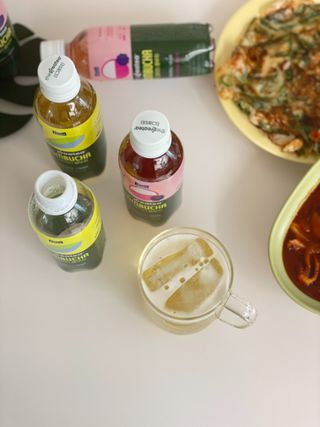 더그레잇티 콤부차 300ml *12개입 (오리지널 6개+베리리치 6개) — 5점을 준 리뷰어가 2022년 7월 올린 사용 사진