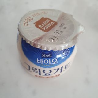 매일바이오 그릭요거트 오리지널 플레인 4개, 로스터리 커피믹스 4개 — 5점을 준 리뷰어가 2021년 12월 올린 사용 사진
