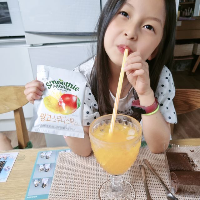 [복음자리] 바리스타 패키지 2종 랜덤발송 (딸기스무디 스틱+샤인머스캣에이드 or 망고스무디+자몽에이드) 리뷰 사진