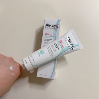 피지오겔 레드수딩 시카밸런스 크림 50ml — 5점을 준 리뷰어가 2022년 4월 올린 사용 사진